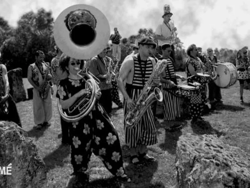 Photo Fanfare "L'étrange Gonzo" © Doumé